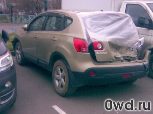 Битый автомобиль Nissan Qashqai