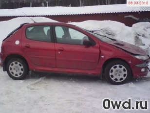 Битый автомобиль Peugeot 206