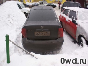 Битый автомобиль Volkswagen Passat