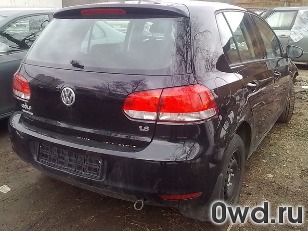 Битый автомобиль Volkswagen Golf