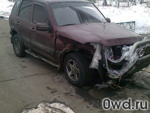 Битый автомобиль Chevrolet Niva