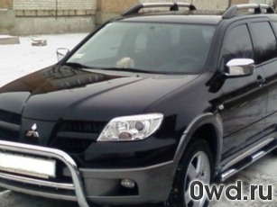 Битый автомобиль Mitsubishi Outlander