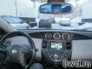 Битый автомобиль Nissan Primera