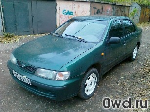 Битый автомобиль Nissan Almera