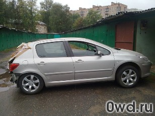 Битый автомобиль Peugeot 307