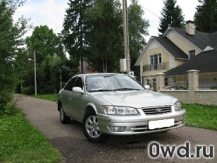 Битый автомобиль Toyota Camry