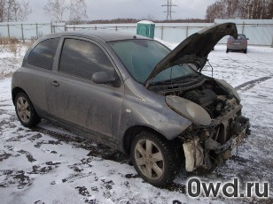 Битый автомобиль Nissan Micra