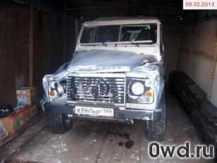 Битый автомобиль Land Rover Defender