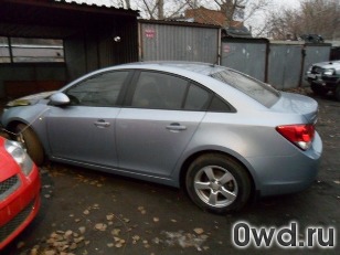 Битый автомобиль Chevrolet Cruze