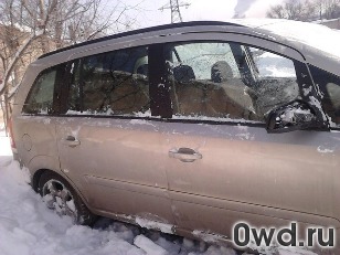 Битый автомобиль Opel Zafira