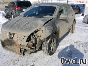 Битый автомобиль Nissan Qashqai