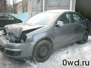 Битый автомобиль Volkswagen Jetta