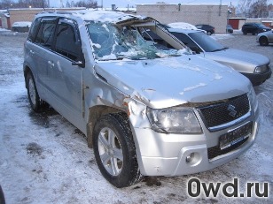 Битый автомобиль Suzuki Grand Vitara