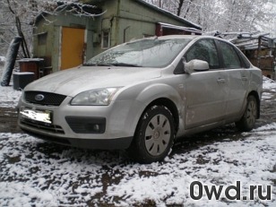 Битый автомобиль Ford Focus