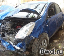 Битый автомобиль Nissan Note