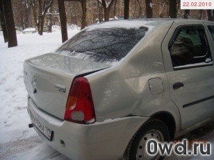 Битый автомобиль Renault Logan