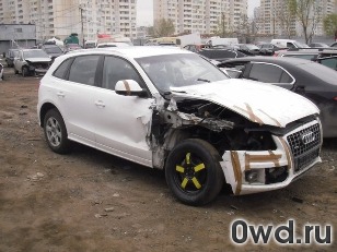Битый автомобиль Audi Q5