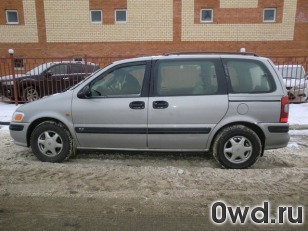 Битый автомобиль Opel Zafira