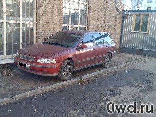 Битый автомобиль Volvo V40