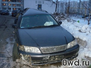 Битый автомобиль Toyota Mark II Wagon Qualis