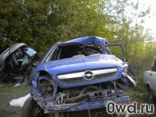 Битый автомобиль Opel Meriva