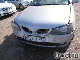 Битый автомобиль Nissan Almera