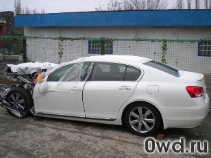 Битый автомобиль Lexus GS