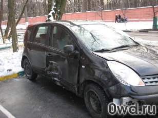 Битый автомобиль Nissan Note