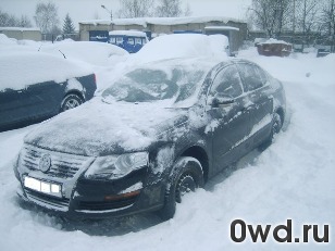 Битый автомобиль Volkswagen Passat