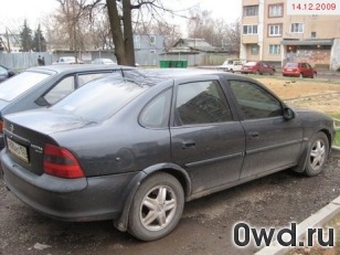 Битый автомобиль Opel Vectra