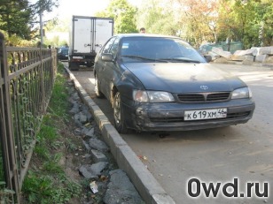 Битый автомобиль Toyota Carina E