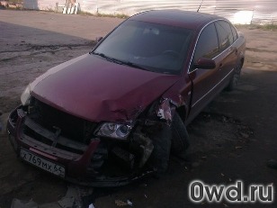 Битый автомобиль Volkswagen Passat