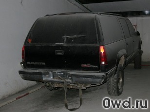 Битый автомобиль Chevrolet Suburban