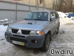 Битый автомобиль Mitsubishi Pajero Sport