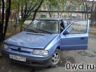 Битый автомобиль Skoda Felicia