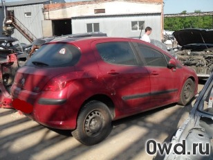 Битый автомобиль Peugeot 308