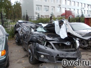 Битый автомобиль Toyota Camry