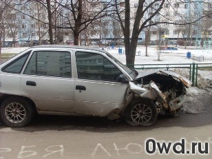 Битый автомобиль Daewoo Nexia